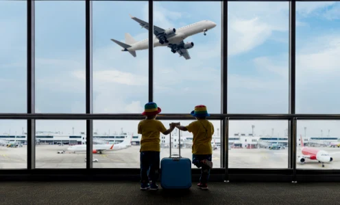 transport de groupe dont enfant dans les aeroports de paris depuis sqy